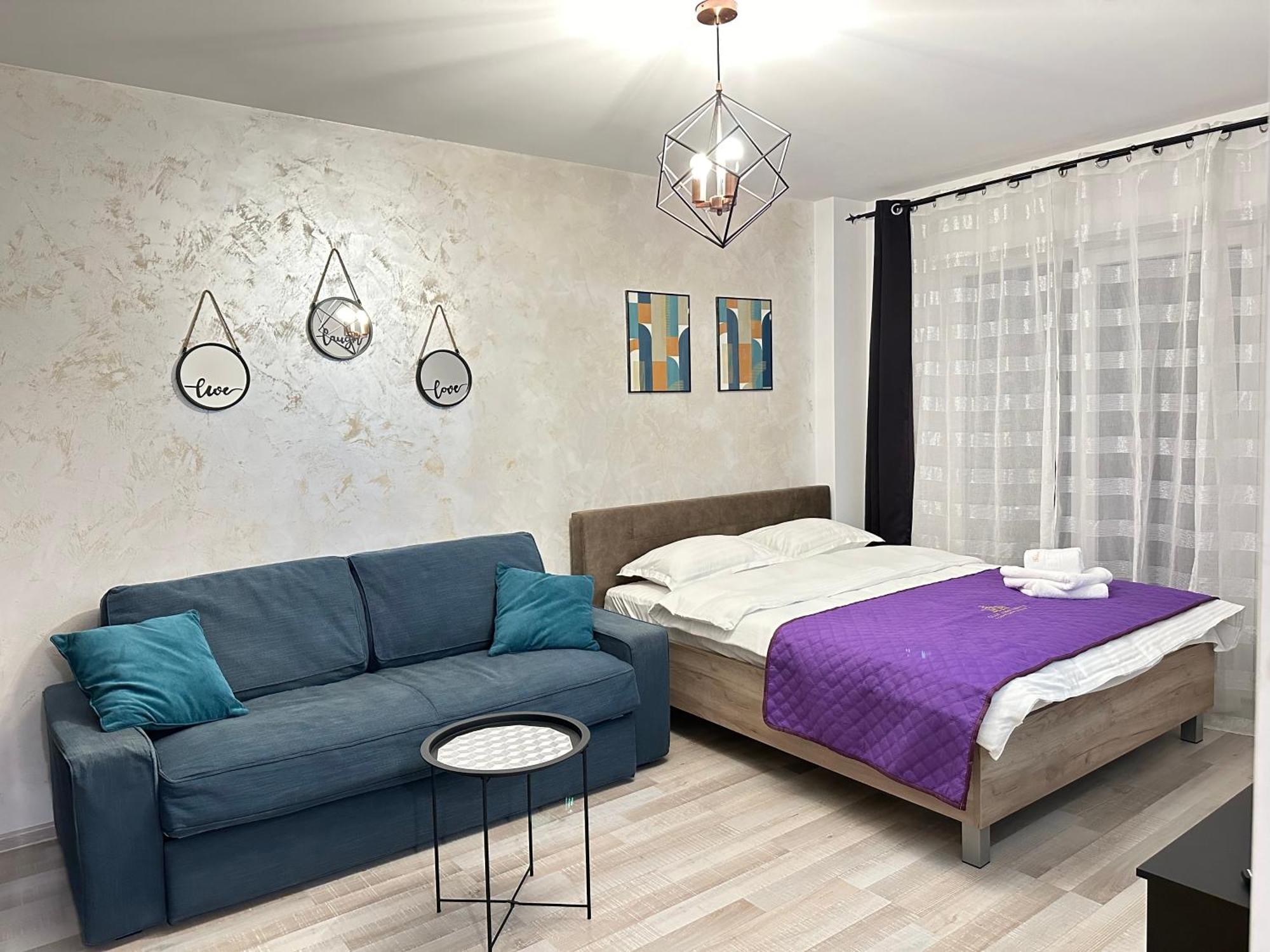 Coresi Mall Area Studios & Apartments By Glam Brasov Exterior photo